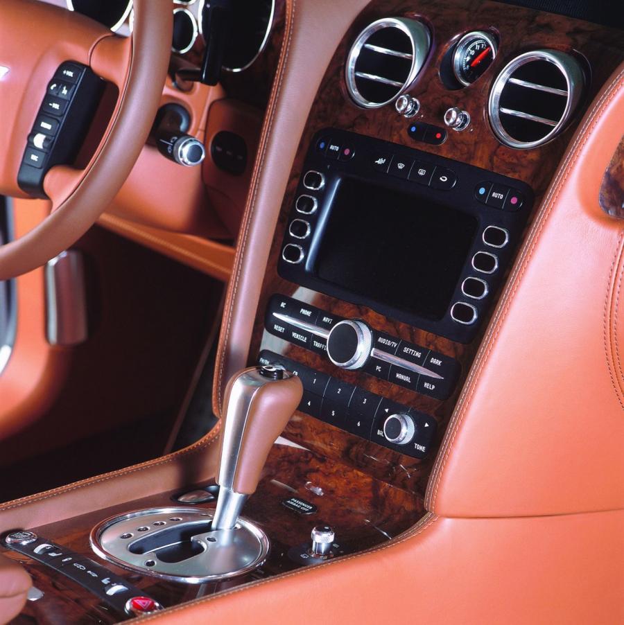  Bentley Continental GT 2005 года  (фото 13 из 18)